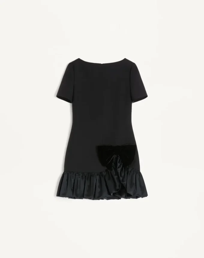 Robe courte en crêpe couture Robe courte en crêpe couture