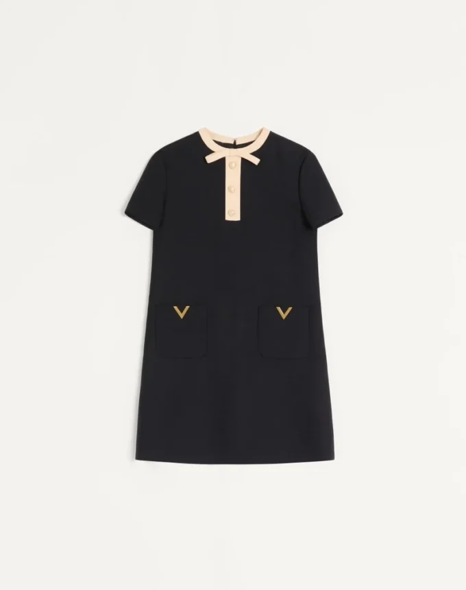 Robe courte en crêpe couture Robe courte en crêpe couture