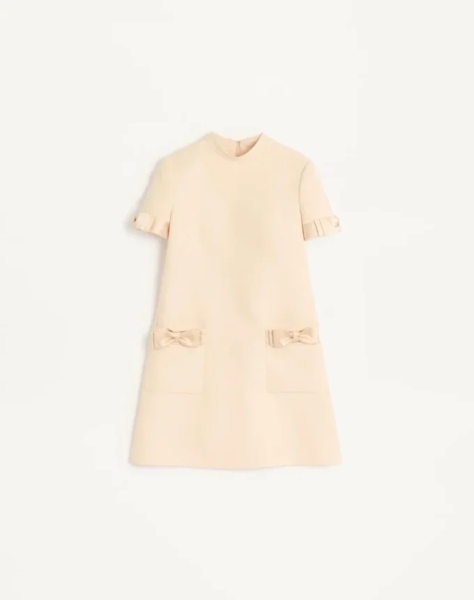 Robe courte en crêpe couture Robe courte en crêpe couture
