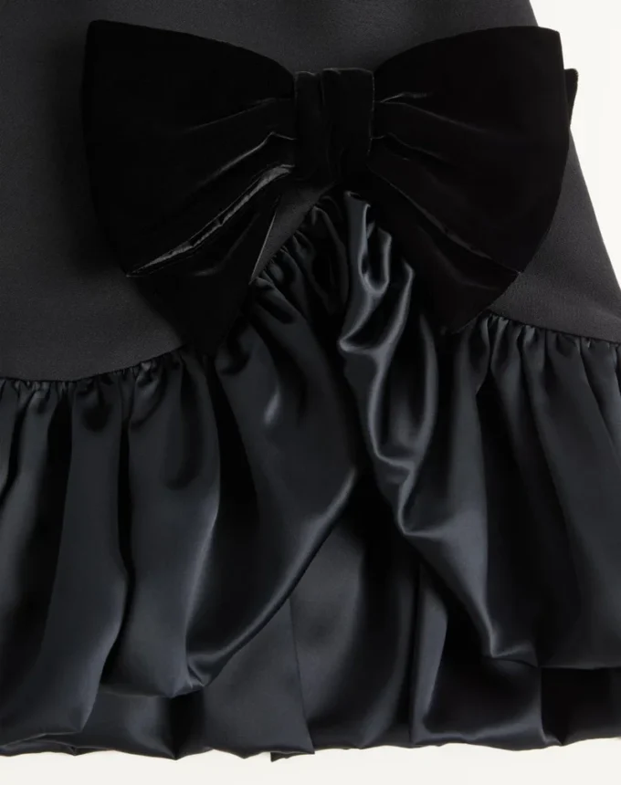 Robe courte en crêpe couture Robe courte en crêpe couture