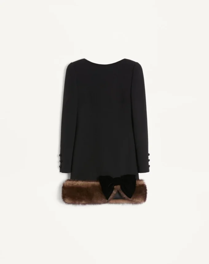 Robe courte en crêpe de laine Robe courte en crêpe de laine