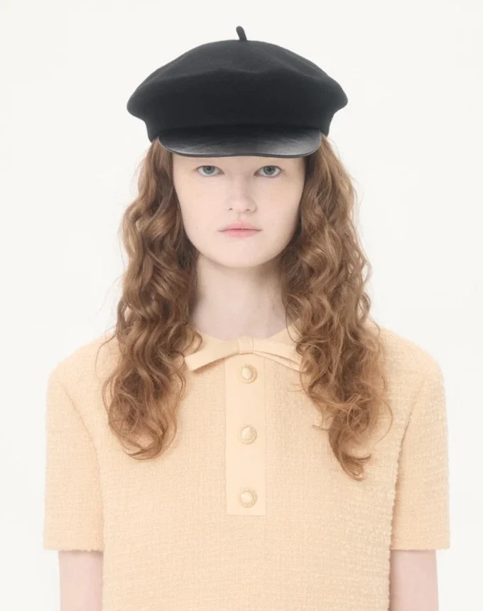 Robe courte en laine bouclée
