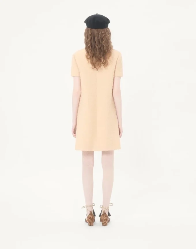 Robe courte en laine bouclée