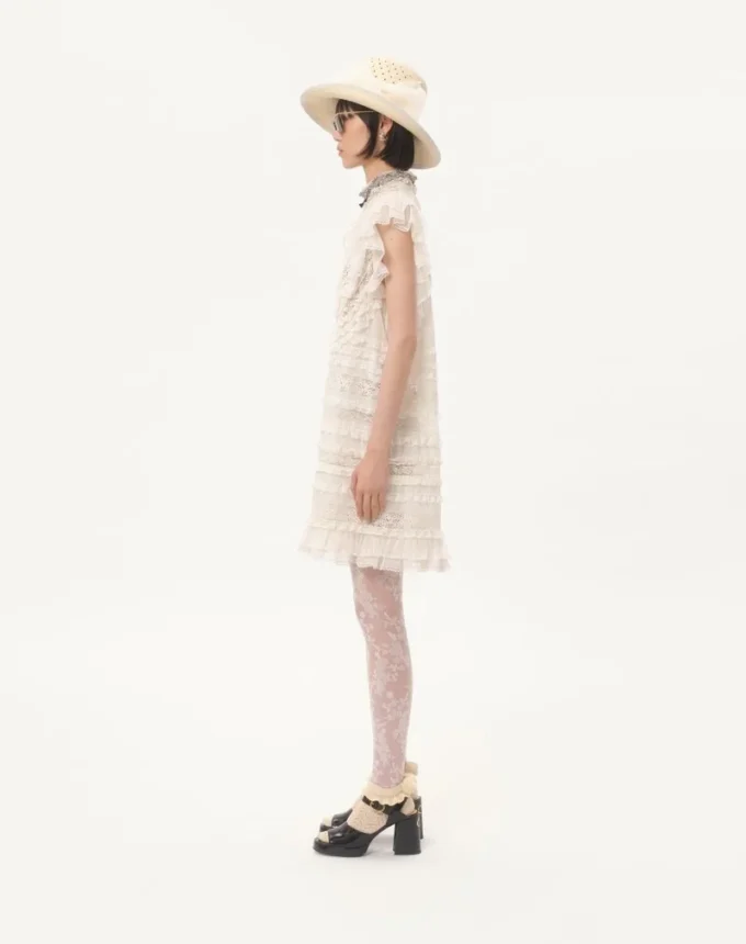 Robe courte en lin léger brodé