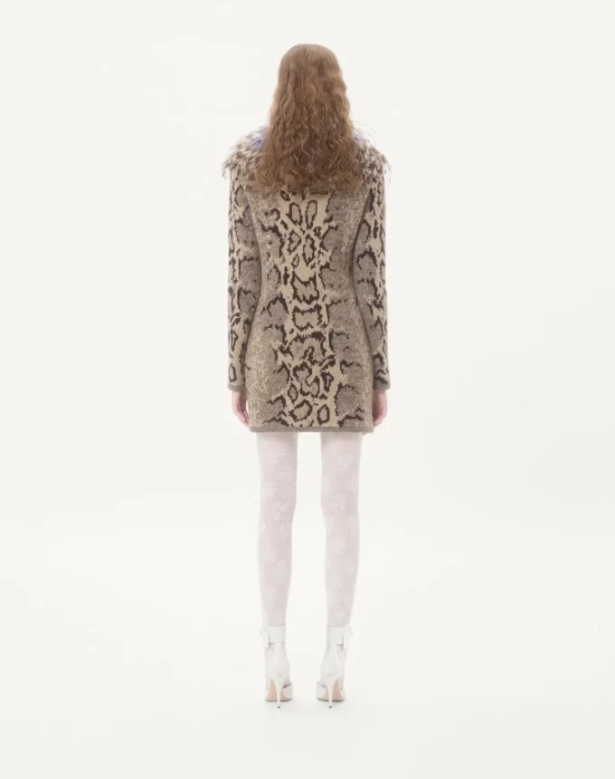 Robe en cachemire avec imprimé animalier et plumes Robe en cachemire avec imprimé animalier et plumes