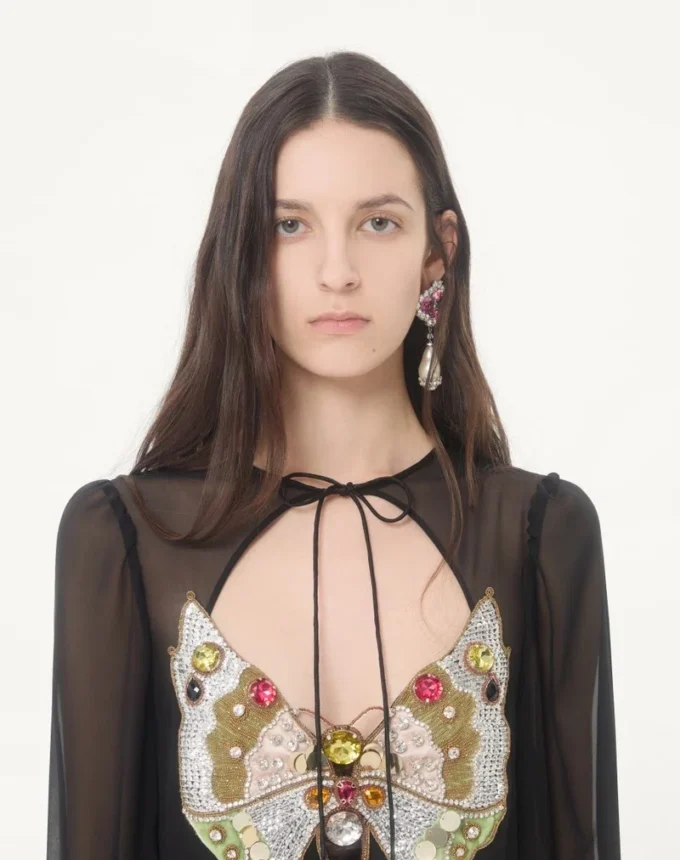 Robe longue en georgette brodée