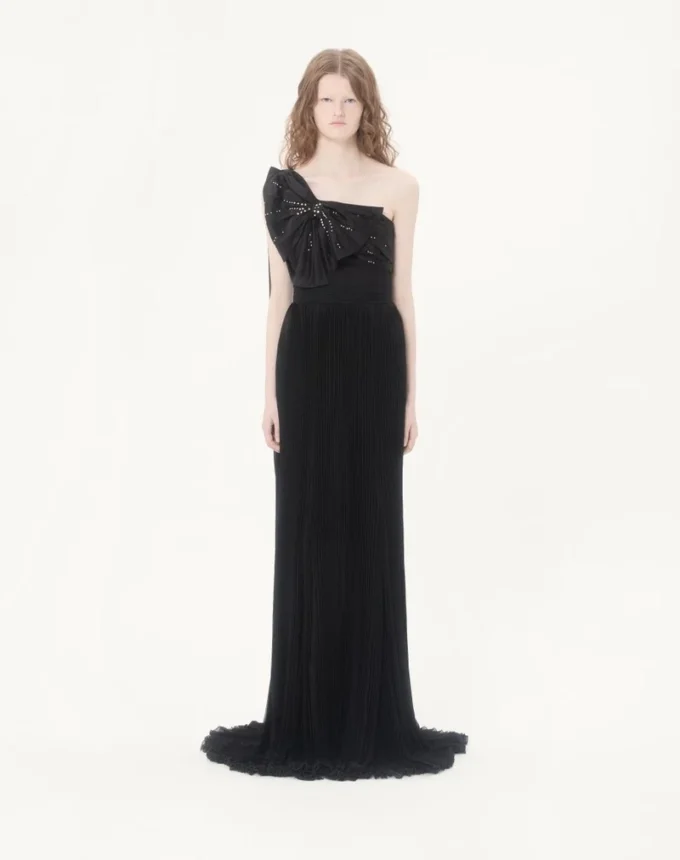 ROBE LONGUE EN GEORGETTE LÉGÈRE BRODÉE ROBE LONGUE EN GEORGETTE LÉGÈRE BRODÉE