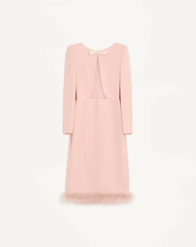 Robe midi en couture Cady avec plumes Robe midi en couture Cady avec plumes