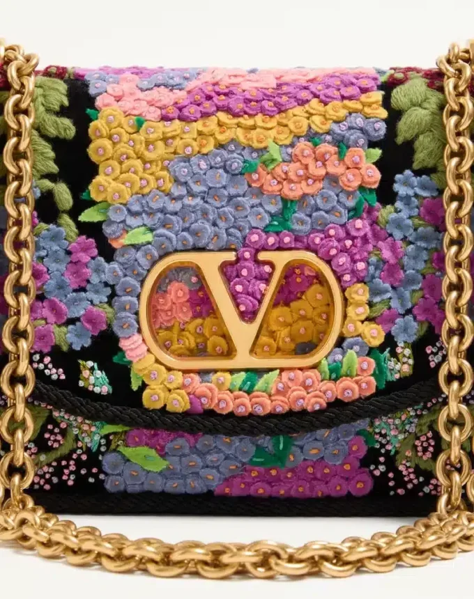 Sac à bandoulière brodé Valentino Garavani Vain Sac à bandoulière brodé Valentino Garavani Vain