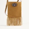 Sac à bandoulière en daim à franges Nellcôte de Valentino Garavani Sac à bandoulière en daim à franges Nellcôte de Valentino Garavani