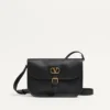 Sac à bandoulière Valentino Garavani Antibes en cuir de veau Sac à bandoulière Valentino Garavani Antibes en cuir de veau