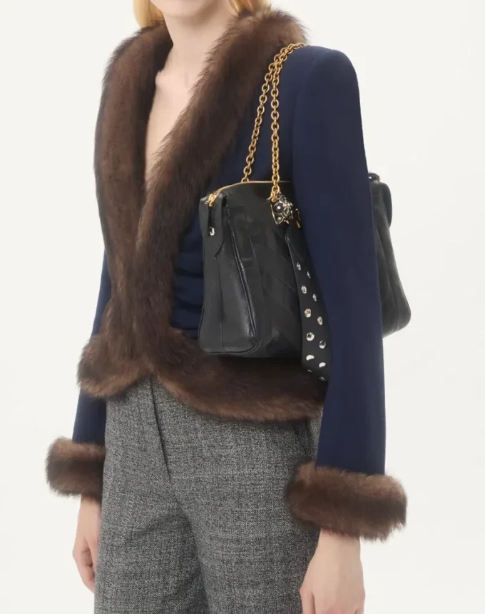 Sac à bandoulière Valentino Garavani Panthea en cuir nappa avec motif chevron Sac à bandoulière Valentino Garavani Panthea en cuir nappa avec motif chevron