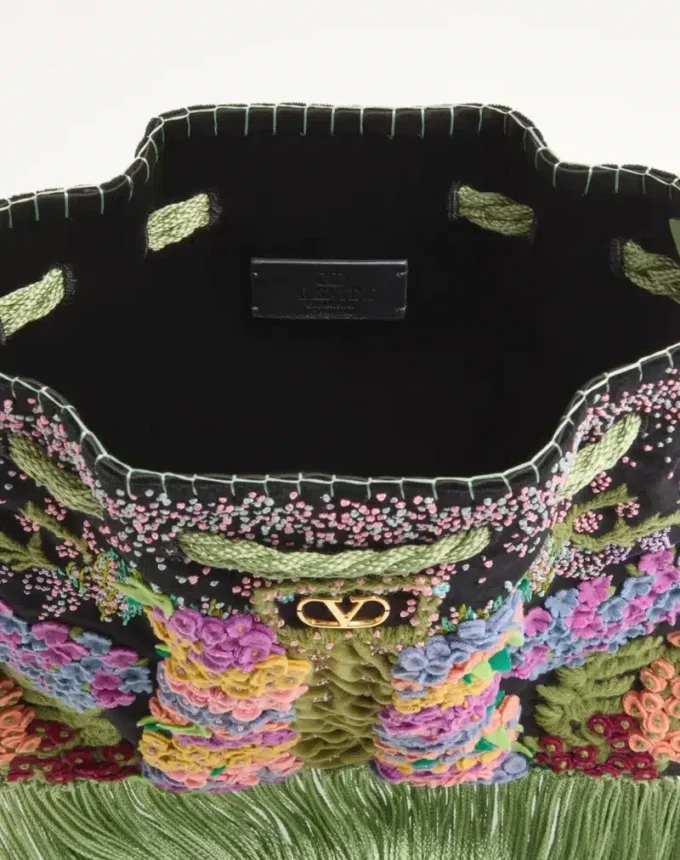 Sac brodé à franges Valentino Garavani Nellcôte Alice Sac brodé à franges Valentino Garavani Nellcôte Alice