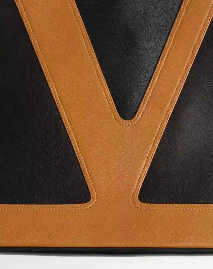 Sac cabas en cuir nappa Valentino Garavani Viva Superstar Sac cabas en cuir nappa Valentino Garavani Viva Superstar
