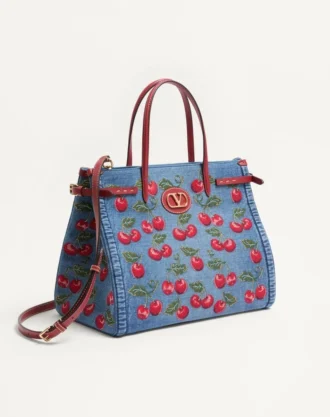 Sac cabas moyen Valentino Garavani Antibes en denim avec broderie Cherryfic