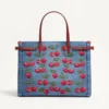 Sac cabas moyen Valentino Garavani Antibes en denim avec broderie Cherryfic Sac cabas moyen Valentino Garavani Antibes en denim avec broderie Cherryfic