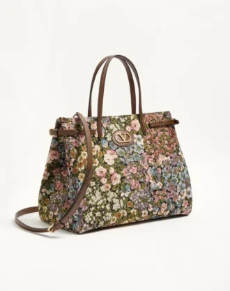 Sac cabas moyen Valentino Garavani Antibes en tissu jacquard Apres L’Hiver Sac cabas moyen Valentino Garavani Antibes en tissu jacquard Apres L’Hiver