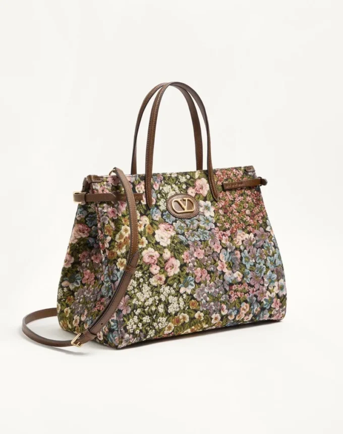 Sac cabas moyen Valentino Garavani Antibes en tissu jacquard Apres L’Hiver Sac cabas moyen Valentino Garavani Antibes en tissu jacquard Apres L’Hiver