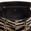 Sac cabas Valentino Garavani Laseine en python et daim à motif chevron Sac cabas Valentino Garavani Laseine en python et daim à motif chevron