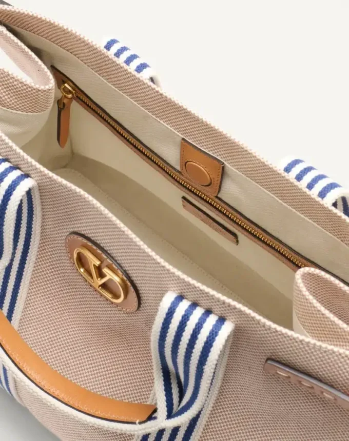 Sac en toile Valentino Garavani Antibes Sac en toile Valentino Garavani Antibes