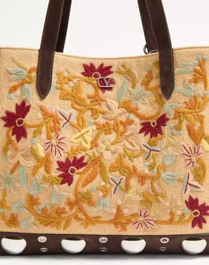 Sac shopping moyen brodé Valentino Garavani Nellcôte Sac shopping moyen brodé Valentino Garavani Nellcôte