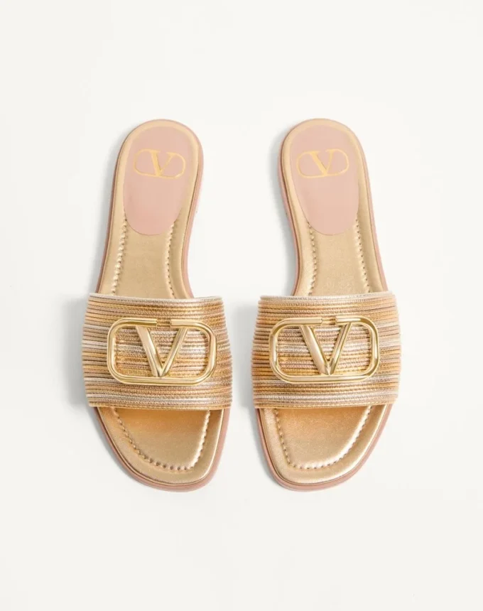 Sandales à bride en cuir métallisé avec broderie Cornely et logo VLogo Signature