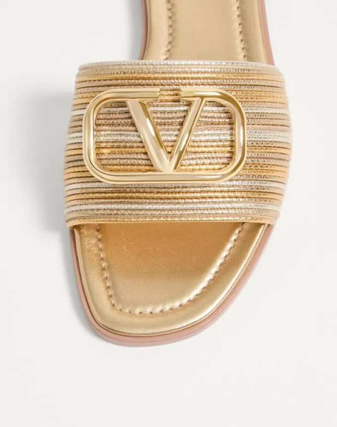 Sandales à bride en cuir métallisé avec broderie Cornely et logo VLogo Signature