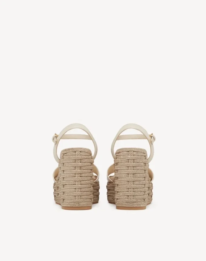 Sandales compensées à découpes en cuir de veau Vlogo 110 mm Sandales compensées à découpes en cuir de veau Vlogo 110 mm