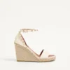 Sandales compensées à double Rockstud en cuir de veau grainé 105 mm