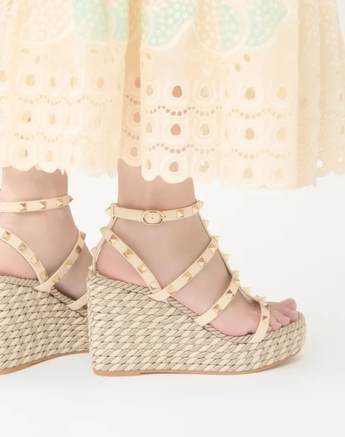 Sandales compensées à lanières en cuir de veau Rockstud 95 mm