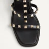 Sandales compensées Rockstud en cuir de veau avec broderie à carreaux 80 mm Sandales compensées Rockstud en cuir de veau avec broderie à carreaux 80 mm