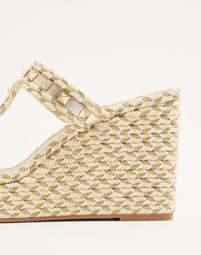Sandales compensées Rockstud en cuir nappa laminé 90 mm
