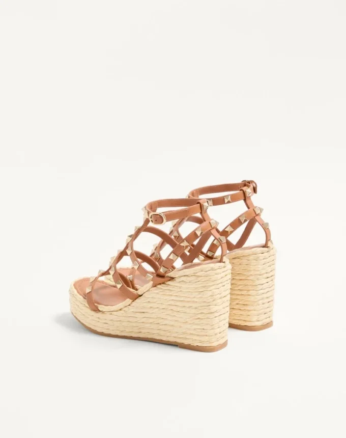 Sandales compensées Rockstud à lanières en cuir de veau 95 mm