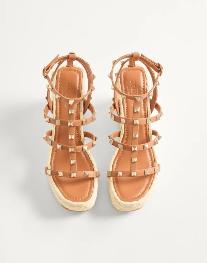 Sandales compensées Rockstud à lanières en cuir de veau 95 mm