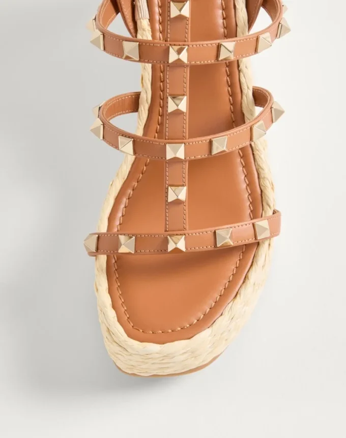Sandales compensées Rockstud à lanières en cuir de veau 95 mm