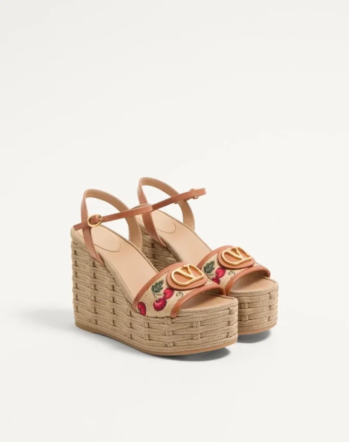 Sandales compensées Vlogo Signature à motif Cherryfic 120 mm