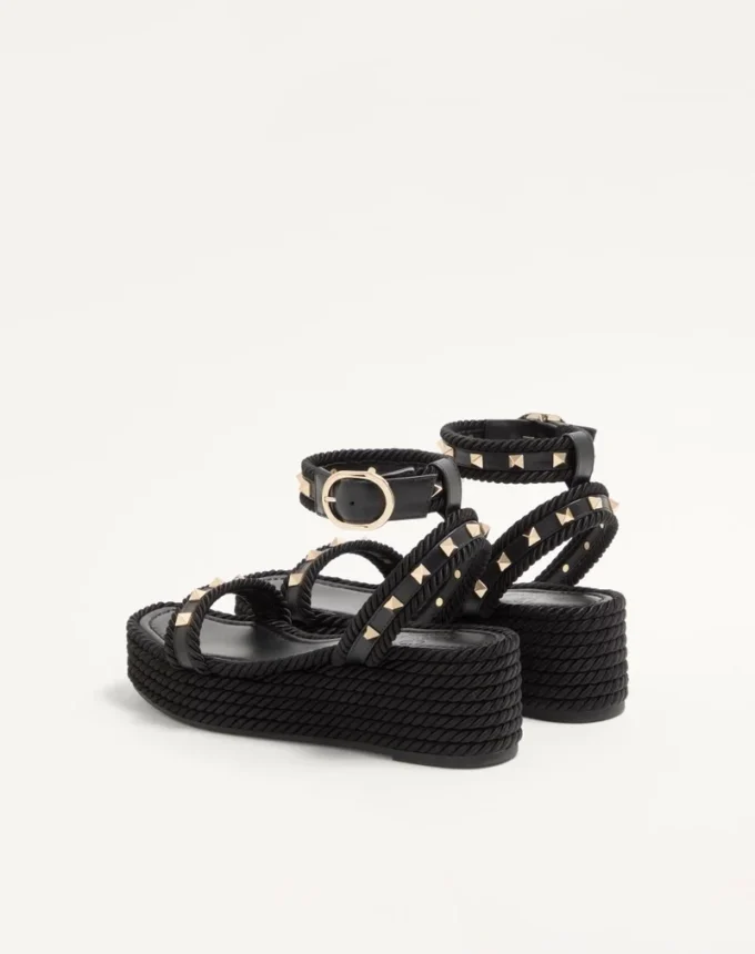 Sandales à plateforme Rockstud en cuir de veau 45 mm Sandales à plateforme Rockstud en cuir de veau 45 mm