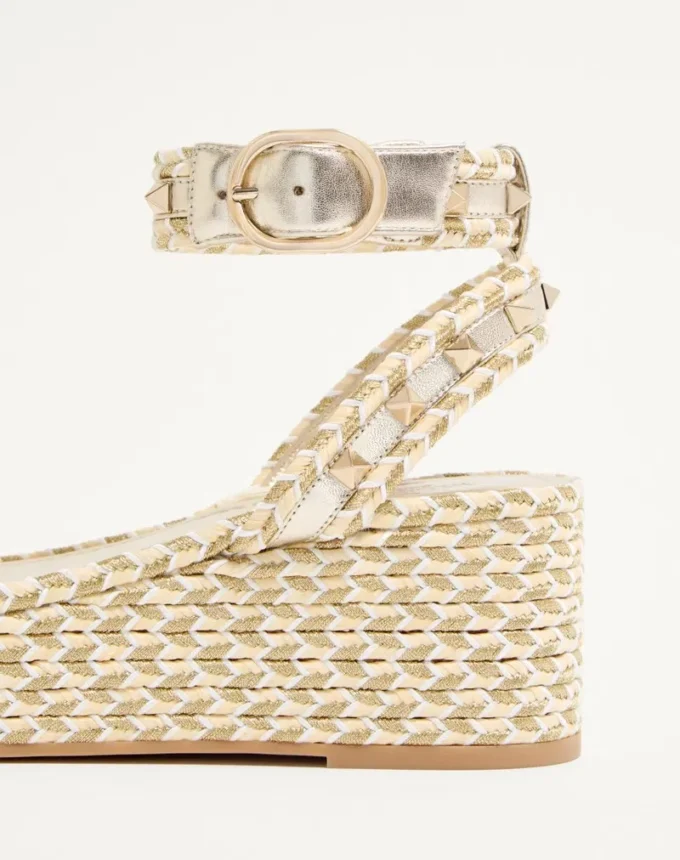 Sandales à plateforme Rockstud en cuir nappa laminé 45 mm Sandales à plateforme Rockstud en cuir nappa laminé 45 mm