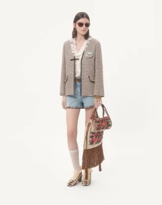 Short en denim brodé