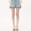 Short en denim brodé Short en denim brodé