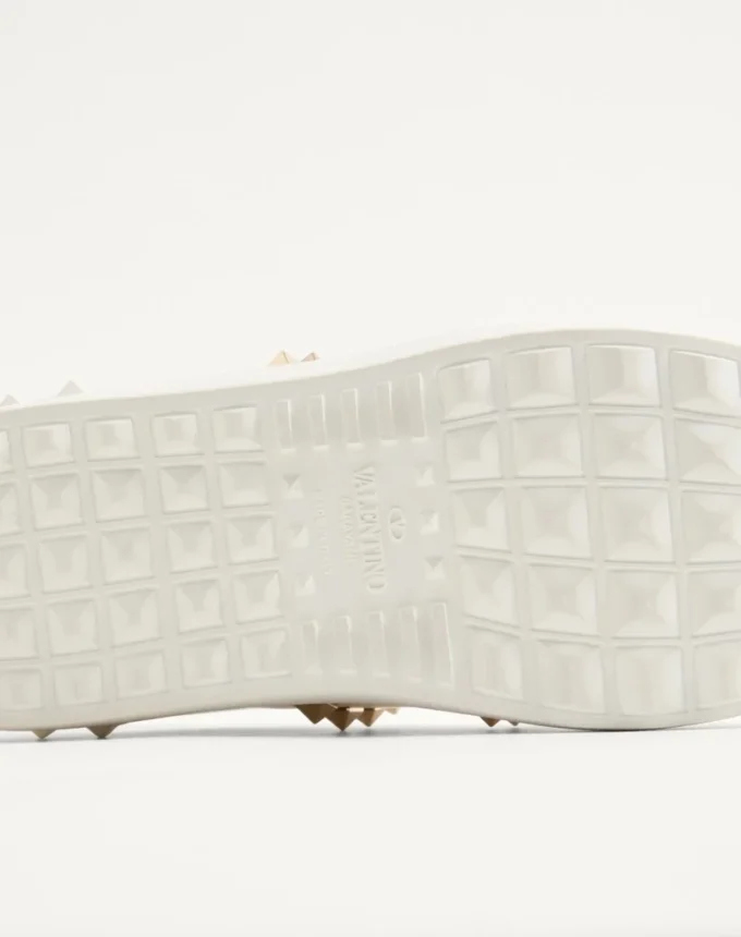 Sneakers ouvertes Untitled