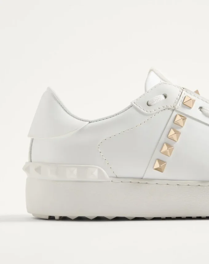 Sneakers ouvertes Untitled
