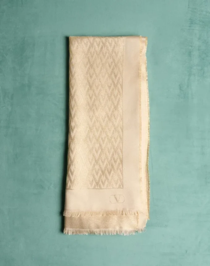 Étole Toute La V en soie, viscose et cachemire Étole Toute La V en soie, viscose et cachemire