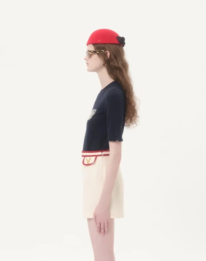 Top en laine brodé Top en laine brodé