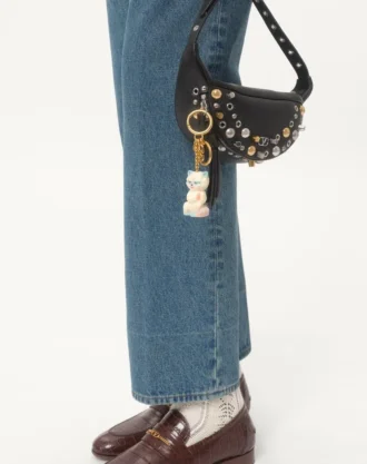 Valentino Garavani Le Chat De La Maison Charm pour sac en nylon avec porte-clés Valentino Garavani Le Chat De La Maison Charm pour sac en nylon avec porte-clés