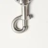 Valentino Garavani Vlogo Signature Charm métallique pour sac avec porte-clés Valentino Garavani Vlogo Signature Charm métallique pour sac avec porte-clés