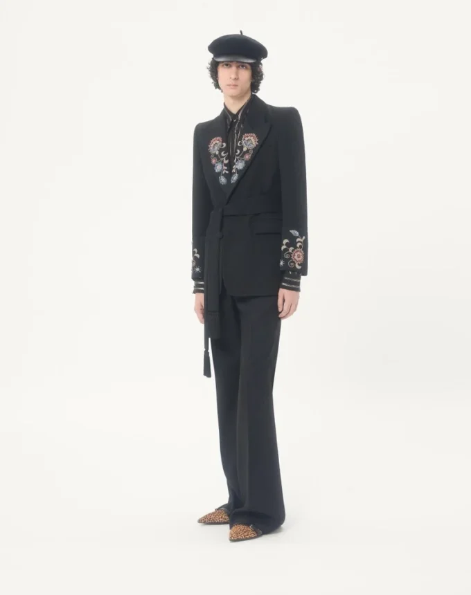 Veste brodée à ceinture en laine grain de poudre Valentino Veste brodée à ceinture en laine grain de poudre Valentino