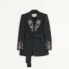 Veste brodée à ceinture en laine grain de poudre Valentino Veste brodée à ceinture en laine grain de poudre Valentino