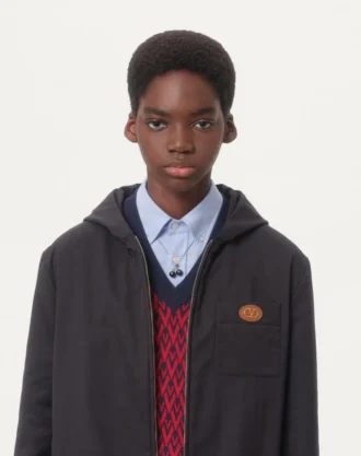Veste à capuche en nylon avec patch VLogo