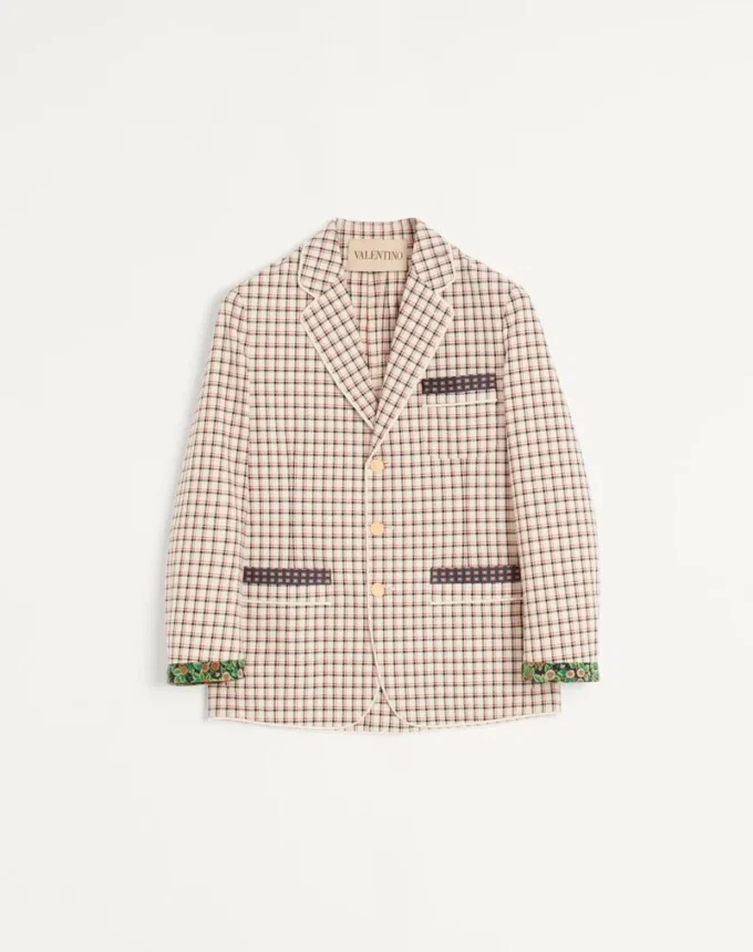 Veste en coton à simple boutonnage avec motif à carreaux et bords imprimés Veste en coton à simple boutonnage avec motif à carreaux et bords imprimés